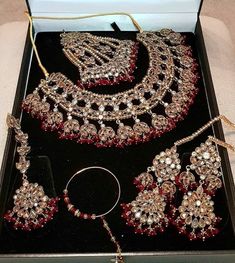 Bridal Crystal Jewellery Set for Wedding Luxury Wedding Jewelry, Brides Sister, Traditional Wedding Jewellery, Wedding Jewellery Designs, Unique Wedding Jewelry, Wedding Jewelry Sets Bridal Jewellery, Bridal Jewelry Sets Brides, Indian Wedding Jewelry Sets, Pakistani Bridal Jewelry