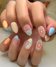 Easy Summer Nail Art, Teen Nails, Spring Break Nails, Retro Nails, Summer Nail Designs, Art For Beginners, Spring Acrylic Nails, Hippie Nails, Cute Simple Nails