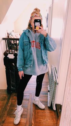 pinterest @cathryn_baldwin Casual School Outfits, Legging Outfits, Cute Outfits For School, Lazy Outfits, Outfit Jeans, Cute Winter Outfits, Outfit Trends, Cute Comfy Outfits, Outfits Winter