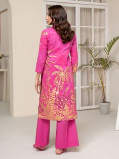 Brand: LimelightProduct Code: U3346 PinkCollection: Limelight Spring Summer Vol-02 Unstitched CollectionFabric: Lawn DESIGN DETAILS: Shirt Gold paste print shirt 1.83 M Fabric: Lawn Trouser Dyed trouser 1.8 M Fabric: Cambric DISCLAIMER:* Lining, Laces, and Tassels are not included in unstitched variants.* Embellishment items in stitched outfits are subject to market availability.* The actual colors of the outfit may vary from the colors being displayed on your device. CARE INSTRUCTIONS: Extra Fabric Has Been Used For Shoot Original Color May Vary Slightly From The Picture Dry Clean Recommended Iron The Clothes At Moderate Temperature Do Not Use Bleach, Or Stain Removing Chemicals Damp Fabric Should Not Be Exposed To Sunlight Limelight Spring Summer Vol-02 Unstitched Collection Authenticity Luxury Fitted Pink Lawn Suit, Luxury Unstitched Pink Lawn Suit, Luxury Pink Chinon Lawn Suit, Lawn Design, Extra Fabric, Fabric Stores Online, Jacquard Fabric, Product Label, Designer Suits