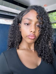 curly hairstyles Big Curly Hairstyles, Curly Side Part, Beautiful Natural Curly Hair, Curly Hair Side Part, Natural Curly Hairstyles, Jamaican Women, Quick Natural Hair Styles, Curly Hair Photos, Cute Box Braids Hairstyles