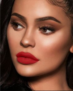 Instagram Kylie Jenner, Kylie Jenner Modeling, Green Lipstick, Kylie Jenner Lipstick, Kylie Lips, Kylie Jenner Makeup