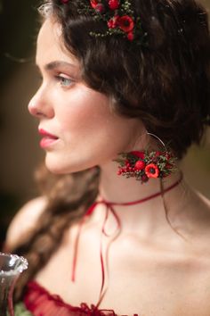 Wedding flower earrings in red colours. The flower earrings are made artificial flowers, preserved leaves, grass and other trinkets used for arranging. The earrings are made of preserved flowers, leaves and grass, wire, and other trinkets used for arranging :) Diameter: 6 cm  Photo: Michaela durisova photography, second photographer: Barborka Model: Veronika/ Mix model management Please choose the material: 1. GOLD IMITATION HOOK (golden imitation wire/circle + golden imitation hook) 2. SURGICAL Preserved Leaves, Red Flower Earrings, Christmas Jewellery, Mixed Models, Red Circle, Unique Flower, Earrings Christmas, Christmas Accessories, Earrings Unique