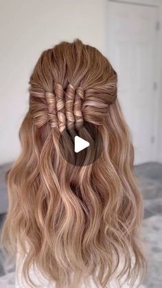 Textured Bridal Updo, Wedding Hair With Braids, Hairstyles For Photoshoot, Simple Long Hair Hairstyles, Half Up Hairstyles For Long Hair, Hard Hairstyles, Authentic Beauty Concept, Dry Texture Spray, Trendy Braids