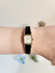 Wittnauer Swiss Wind-Up Vintage Quartz Watch Black Velvet Strap Gold-Tone Face Antique Retro Ladies/Women's Dainty Wristwatch - Small/Petite Untested Small Wrist Watch Women, Wind Up, Tone Face, Women Wrist Watch, Black Watch, Wrist Watches, Quartz Watch, Black Velvet, Womens Watches