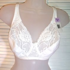 Vanity Fair Bras, Maidenform Bras, Vintage Bra, Red Bra, Women Skin, Skin To Skin, Minimiser Bra, White Vanity, Full Coverage Bra