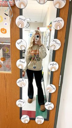 Uggs outfit Comfy Classroom, Fall Classroom, Casual Work Outfits Women, Uggs Outfit, Speech Pathology, Teacher Style