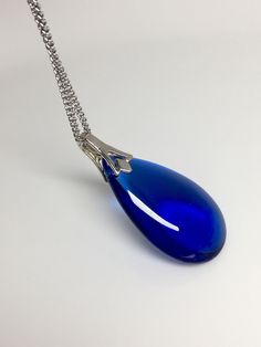 Gifts Boxes, Blue Woman, Pretty Pendant, Pretty Necklaces, Teardrop Pendant, Chain Necklaces, Pendant Silver, Hand Made Jewelry, Silver Pendant Necklace