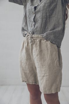 "DETAILS * Loose fit linen shorts with two side pockets * Average length above knees * Feel comfortable with elastic band around and wee belt to tie it up * Feel relax and doesn't limit your movements * Soft linen shorts is perfect for stylish summer outfit * Made from soft wash medium weight (185 gsm) 100 % European linen fabric * Height of the model is 165 cm (5′ 5″) and she is wearing shorts in size XS/S and flax linen fabric * The full length of linen shorts is +/- 46 cm/ 18.1\", inner seam Linen Shorts Outfit, Linen Accessories, Modern Blouse Designs, Linen Summer Outfits, Linen Fashion, Stylish Summer Outfits, Effortless Outfit, Cotton Clothes, Summer Linen