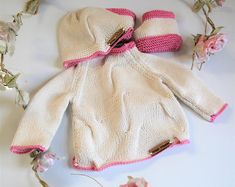 Suéter de la niña del bebé cárdigans del bebé regalo de la | Etsy Playful Long Sleeve Cream Sweater, Playful Cream Long Sleeve Sweater, Playful White Knitted Top, Hand Knitted Long Sleeve Pink Tops, Pink Hand Knitted Long Sleeve Tops, Pink