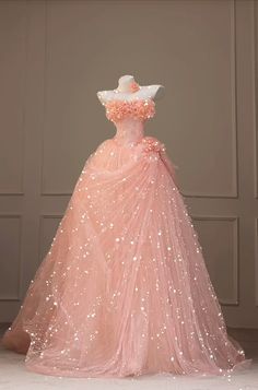 Pink Dress Ideas, Ethereal Dress, Gowns Dresses Elegant, 파티 드레스, Fashion Drawing Dresses, Pink Gowns, Pretty Prom Dresses, Fairytale Dress, Stunning Gowns