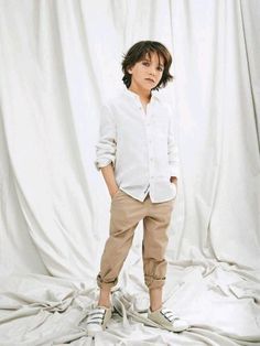 Kids Photoshoot Poses, Toddler School Uniforms, Kids Boutique Clothing, Fabulous Clothes, Boys Wear, Stylish Boys