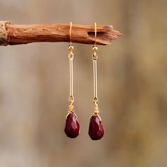 These Handmade Red Jasper Gold Tone Drop Earrings Look Beautiful 🥰 You will get lots of compliments 💖 Red Jasper is an ancient stone with a long history of healing properties and can remove negative vibrations. It is a protective stone which grounds you in stability and strength. It brings courage and helps you deal with problems. Red Jasper will clear unwanted electromagnetic frequencies It benefits from the Root Chakra which helps you feel grounded, stable and secure and helps us propel forw Red Jasper Stone, Treasure Jewelry, Natural Stone Earrings, Jasper Earrings, Long Drop Earrings, Jasper Pendant, Hanging Earrings, Jasper Stone, Red Jasper