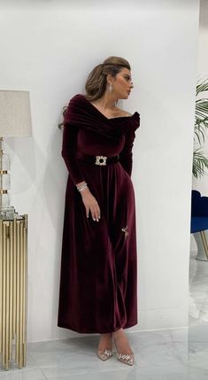 Velvet Gown Western, Velvet Western Dress, Velvet Birthday Dress, Simple Shirt Design, Long Flare Dress, Birthday Gowns, Khan Khan, Asian Wedding Dress Pakistani, Latest Bridal Lehenga Designs