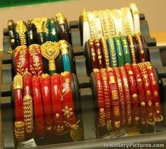 Pola Bangles Gold, Bengali Gold Jewellery, Shankha Pola, Shakha Pola Bangles, Bengali Bangles, Sakha Design, Bengali Woman, Wedding Bangles, Gold Bangles Indian