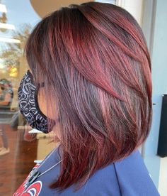 Dark Hair with Red Highlights for Women Over 50 Color Highlights In Gray Hair, Hair Color Over 50, Mocha Color Hair, Platinum Hair Color, Warm Hair Color, Grey Blonde Hair, Color Rubio, Natural Red Hair, Bold Hair Color