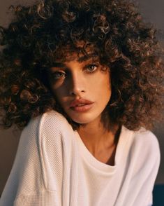 Weird Beauty, Female Character Inspiration, Face Photography, Business Hairstyles, Hair Reference, Beauty Standards, Portrait Poses, Portrait Inspiration, Interesting Faces