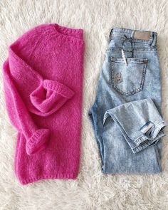 Urban Jeans, Pll Fashion, Tokyo Street Fashion, Minimalist Women, Grunge Look, Layered Fashion, Mohair Sweater