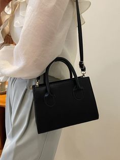 Beautiful Cute Shoulder Bags Minimal Stil, Mantel Outfit, Minimalist Moda, Minimalist Top