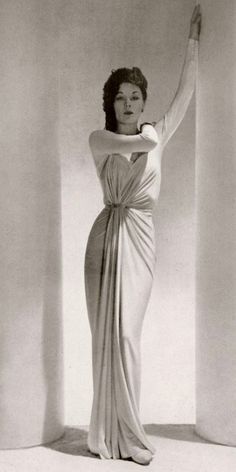 1938 Madame Gres, 30s Fashion, 20th Century Fashion, 1930s Fashion, Old Hollywood Glamour, 50s Fashion, Fashion Photoshoot, Hollywood Glamour