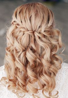 30 CREATIVE AND UNIQUE WEDDING HAIRSTYLE IDEAS Unique Wedding Hairstyles, Quinceanera Hairstyles, Best Wedding Hairstyles, Long Blonde, Penteado Cabelo Curto, Long Blonde Hair, Long Curly