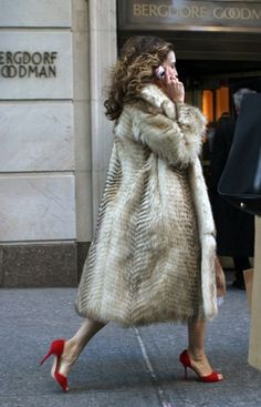 Carrie Bradshaw Outfits, Carrie Bradshaw Style, Stile Blair Waldorf, Chica Cool, Looks Black, And Just Like That, Mode Inspo, Carrie Bradshaw, Mode Vintage