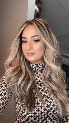 Tips Hair Color, Free Hairstyle, Cut Nails, Hair Styles For Long Hair, Hair Styles Ideas, Organization Makeup, Acrylic Nail Polish, Top Wig, Styles Ideas