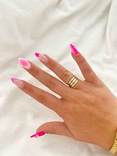 Almond Nail Inspo With Gems, Light Pink And Black Nails Ideas, Birthday Gel Nail Designs, Hot Pink And Zebra Nails, Girly Nail Inspiration, Preppy Nail Ideas Winter, Almond Cute Nails Design, Easy Preppy Nail Designs, Nail Inspo Almond Minimalist