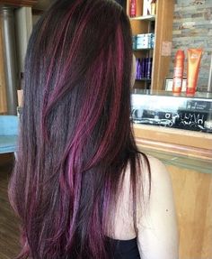 Peekaboo Hair Highlights, Hair Highlights Purple, Highlights Purple, Pink Hair Streaks, Pink Hair Highlights, Dark Pink Hair, Peekaboo Highlights, Highlights Ideas