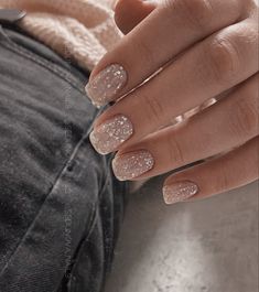 Winter White Nails, Nye Nails, Nail Designs Glitter, Sparkly Nails, Neutral Nails, Xmas Nails