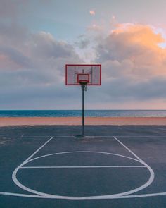 California b-ball vibes // @debodoes Beach Inspo