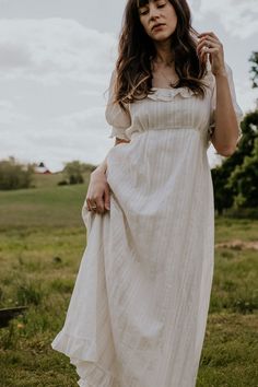 Regency Inspired Dress, Regency Core Outfit, Cottagecore Mini Dress, Cottagecore Dress Formal, Cottage Core White Dress, Regency Inspired Fashion, Vintage Cottagecore Dress, Bridgerton Dresses Aesthetic, Bridgerton Style Dresses