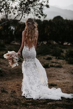 Bride Dress Backless, Wedding Gown Backless, Backless Wedding, Dream Wedding Ideas Dresses, Wedding Dress Fabrics, Princess Wedding Dresses, Lace Mermaid Wedding Dress, Best Wedding Dresses, Wedding Dreams