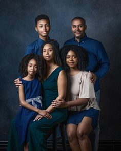 Black Family Of 4 Photoshoot, Family Of 5 Studio Photoshoot, Family Of 5 Adults Picture Ideas, Jcpenny Photos Family, Family Of 6 Studio Portraits, Big Family Photoshoot Ideas Studio, Family Portrait Poses Studio