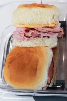 ham & cheese lunchbox sliders Healthy Lunch For School, Ham And Cheese Sliders, Lunch For School, Cheese Sliders, Ham Sandwiches