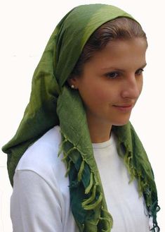 Head Scarf Reference, Green Head Scarf, Jewish Woman Clothing, Motif Soutache, Jewish Headcovering