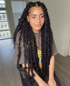 Long distressed butterfly locs Baddie Butterfly Locs, Black Butterfly Locs Long, Long Butterfly Locs Black Women, Unique Locs Hairstyles, Butterfly Locs Ideas, Long Butterfly Locs Styles, Butterfly Faux Locs Long, Long Butterfly Locs Tutorial, Long Butterfly Locs Hairstyle Ideas