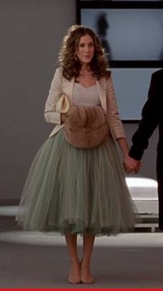 Carrie Bradshaw Dresses, Strapless Tulle Dress, Tutu Skirt Outfit, Tulle Skirts Outfit, Girl In Paris, Tule Rok