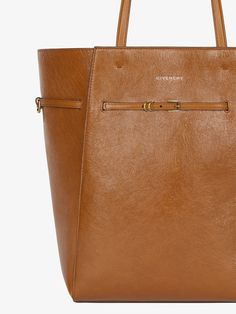 Medium Tote Bag, Engraved Metal, Welcome Bags, Cowboy Boots Women, Metal Engraving, Givenchy Women, Buffalo Leather, Medium Tote, Leather Handles