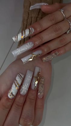 January Birthday Nail Ideas, Extravagant Christmas Nails, Christmas Nail Designs Acrylic, Mom Nails, New Years Nail, Nail Noel, Nail Art Noel, New Years Nails, New Years Nail Designs