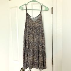 Never Worn/Brand New Size Small Flowy Printed Sundress, Casual Flowy Patterned Sundress, Casual Patterned Rayon Dresses, Flowy Patterned Dress In Rayon, Flowy Patterned Rayon Dress, Flowy Rayon Dresses With Patterned Design, Flowy Casual Boho Dress, Casual Sleeveless Rayon Boho Dress, Carly Jean Los Angeles