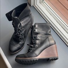 Women’s Black Sorel Wedges - Worn Once Sorel Black Wedge, Sorel Wedge Boots, Sorel Wedges, Green Rain Boots, Sorel Sandals, Gladiator Wedge Sandals, Gladiator Wedges, Joan Of Arctic Wedge, Lace Wedges