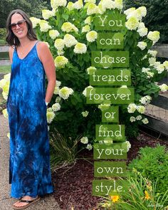 Chasing trends will often leave your closet full of clothes that dont work for your life, or your body. Find what fits you, moves with the activities of your life, and makes you feel good. You’ll look your best if you’re comfortable in your own style. Bohemian Free-size Long Kimono, Bohemian Maxi-length Printed Kimono, Homeschool Mom, Mom Style, Make You Feel, Feel Good, Finding Yourself