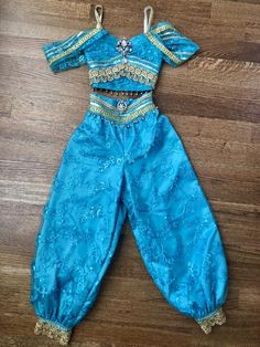 Jasmine Couture 10 – Your Fairy Godmother Jasmine Costume Kids, Lace Up Back Top, Aladdin Costume, Princess Jasmine Costume, Jasmine Birthday, Disney Inspired Outfits, Disney Princess Dresses, Costume Patterns, Ballet Costumes