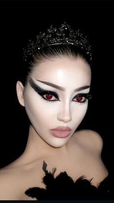 Blackswan Halloween Costume, Hollywood Party Costume, Black Swan Costume Halloween, Black Swan Movie, Make Carnaval, Black Swan Costume, The Black Swan, Pretty Halloween Costumes