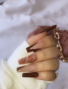 Simple Fall Nails Acrylic Coffin, September Nails Designs Coffin, Nail Inspo Coffin Brown, Brown Coffin Nail Designs, Fall Nails 2022 Color Trends Coffin, Brown Nail Inspo Acrylic, Best Acrylic Nails Square, Fall Nail Ideas Coffin, Coffin Design Nails