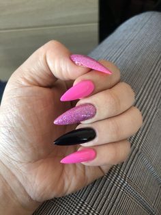 Nail Ideas Stiletto Long, Black And Pink Glitter Nails, Black And Pink Nails Acrylic, Pink And Black Nails Acrylic, Pink And Black Nail Ideas, Pink Nails Stiletto, Black And Pink Nails Ideas, Nails Black And Pink, Nails Pink And Black