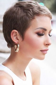 Short Hairstyles for Women Over 40, short hair, bob haircut, french bob, bob hairstyle, short hair ideas, curly short hair ideas, short hairstles for women over 40, wavy bob, straight bob, pixie haircut, short hair for women Very Short Woman Haircut, Women Super Short Hair, Womens Buzzcut Fade, Very Short Womens Hair, 90s Pixie Cut Straight Hair, Buzzed Pixie Haircut, Very Short Hair Cuts For Women, Very Very Short Hair, Short Hair From The Back