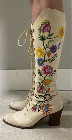 60s Boots, 70s Boots, Lane Boots, Estilo Hippie, Embroidered Boots, Hippie Look, Penny Lane