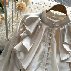 Product Show： Bust:100cm Waist:100cm Length:66cm Sleeves:65cm Chic Goth, Sweet Top, Flare Long Sleeve, Loose Shirt, Puff Long Sleeves, Loose Shirts, Office Lady, Royal Fashion, Blouse Vintage